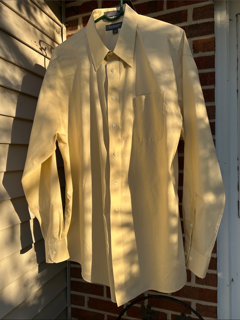 Van Heusen Men's Pale Yellow Dress Shirt